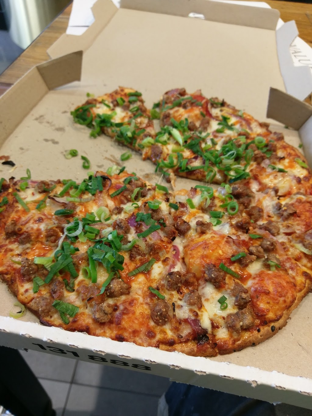 Dominos Pizza North Richmond | Heritage Plaza, 4/15-17 Bells Line of Rd, North Richmond NSW 2754, Australia | Phone: (02) 4588 9220