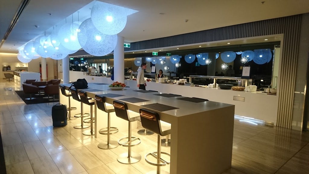 Qantas Business Lounge Canberra | Canberra Airport, Terminal Ave, Pialligo ACT 2609, Australia | Phone: 13 11 31