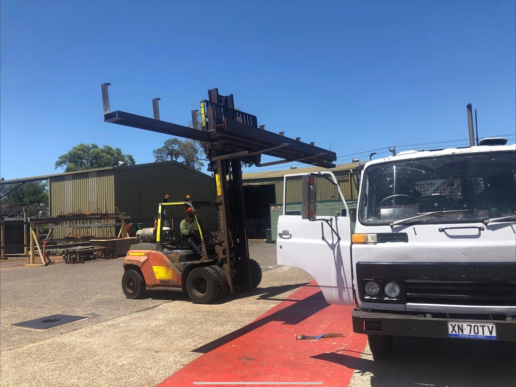 Hunter Valley Truck with Crane Service (HVTCS) | 1146 MiddleFalbrook Road, Camberwell NSW 2330, Australia | Phone: 0402 460 894