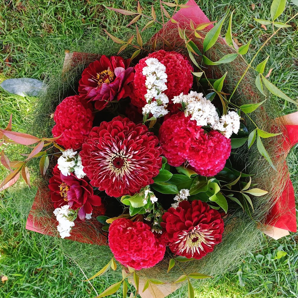 Bathurst Flower Farm Florist | florist | 2 Merrick Cl, Kelso NSW 2795, Australia | 0413015235 OR +61 413 015 235