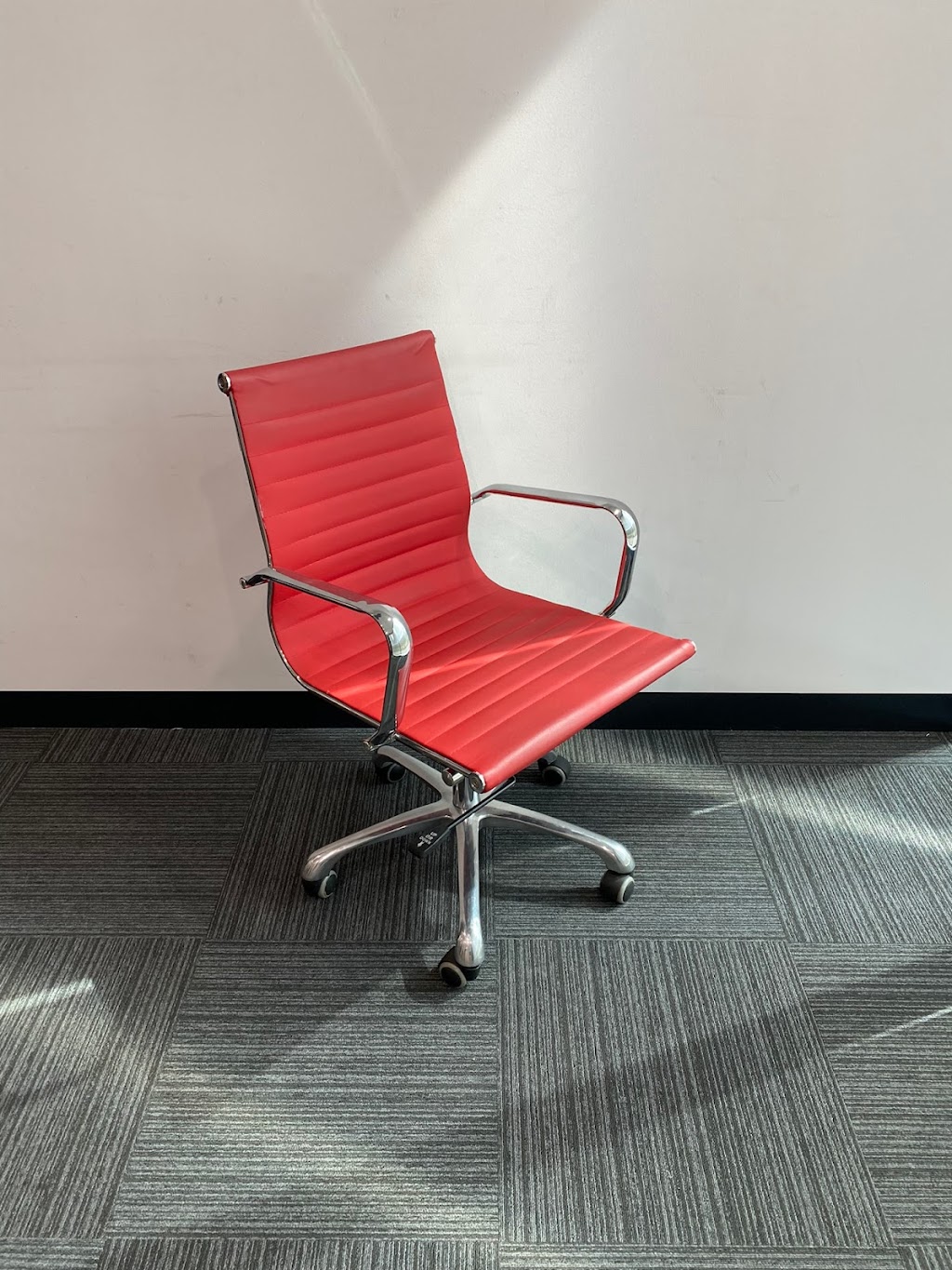 OfficeBuy Used and New Office Furniture (Delivery Depot) | point of interest | 17 Franklyn St, Huntingdale VIC 3166, Australia | 0475681273 OR +61 475 681 273