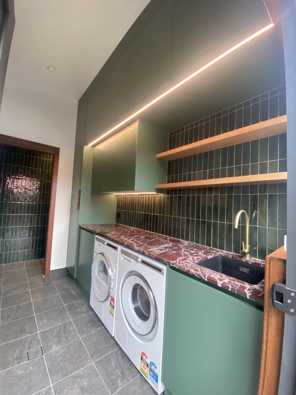 Montague Building & Construction | Warbler Cres, North Narooma NSW 2546, Australia | Phone: 0431 553 882