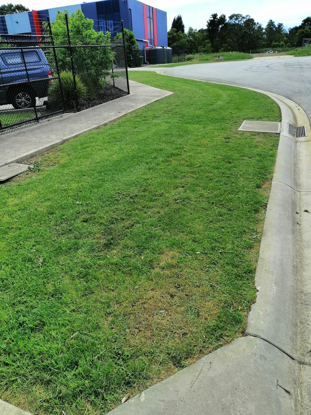 RDB Mowing and handyman services | 71 Duke St, Rosedale VIC 3810, Australia | Phone: 0411 704 447