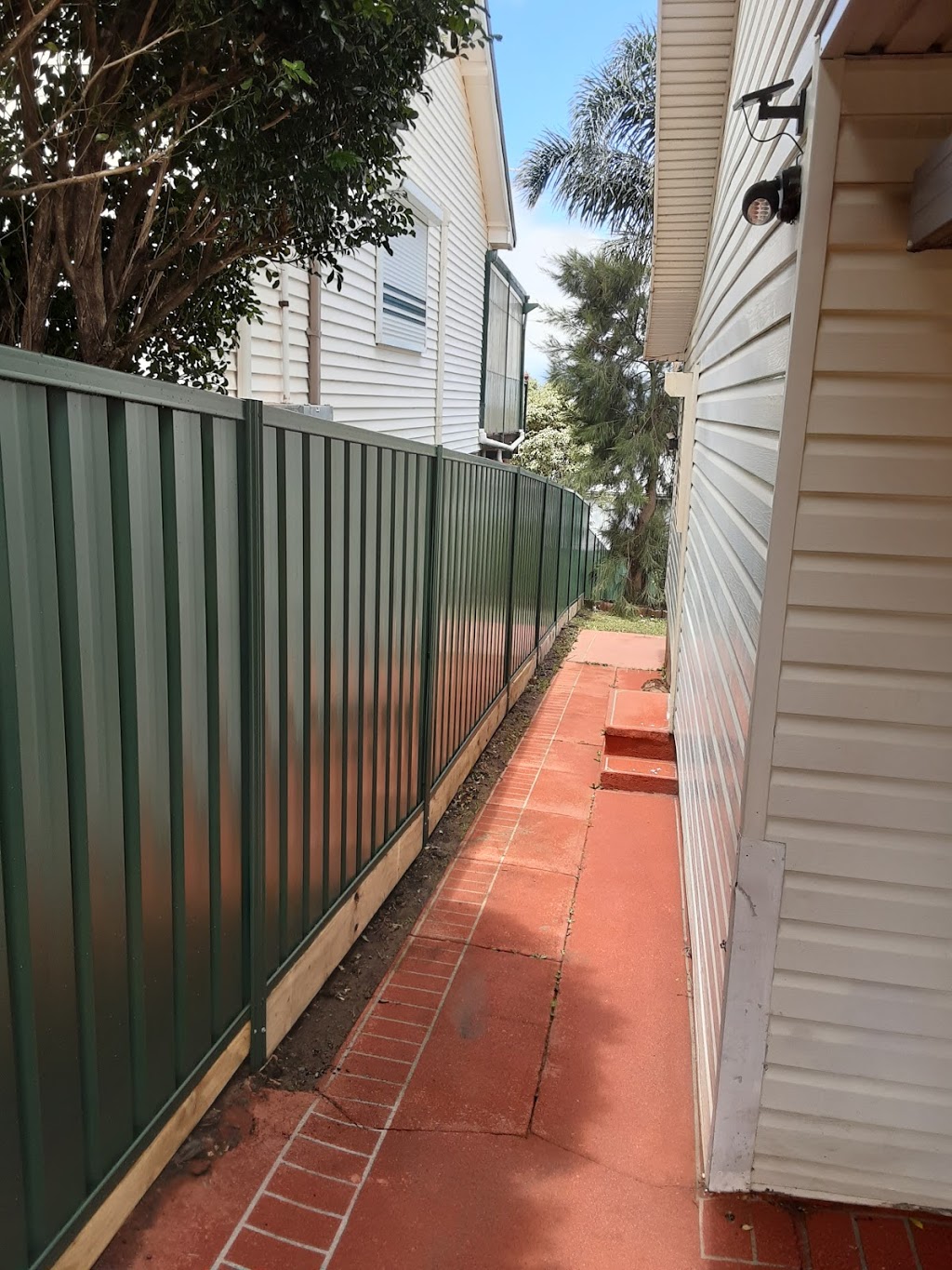 Hunts Fencing | general contractor | 124 Greenwell Point Rd, Nowra NSW 2541, Australia | 0431160171 OR +61 431 160 171