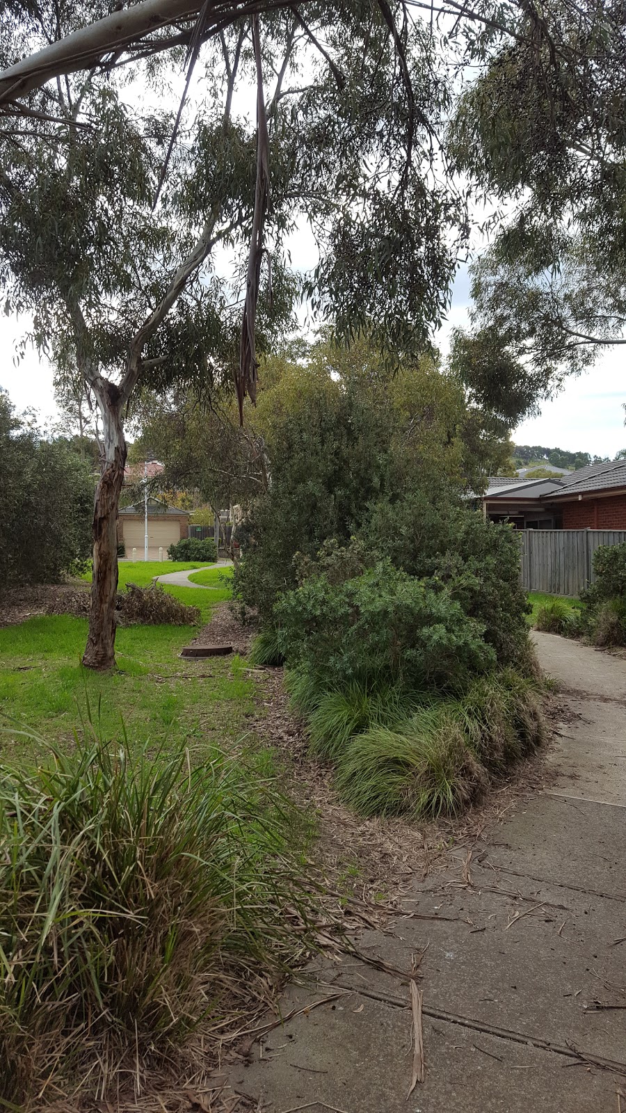 Trinity Walkway | South Morang VIC 3752, Australia