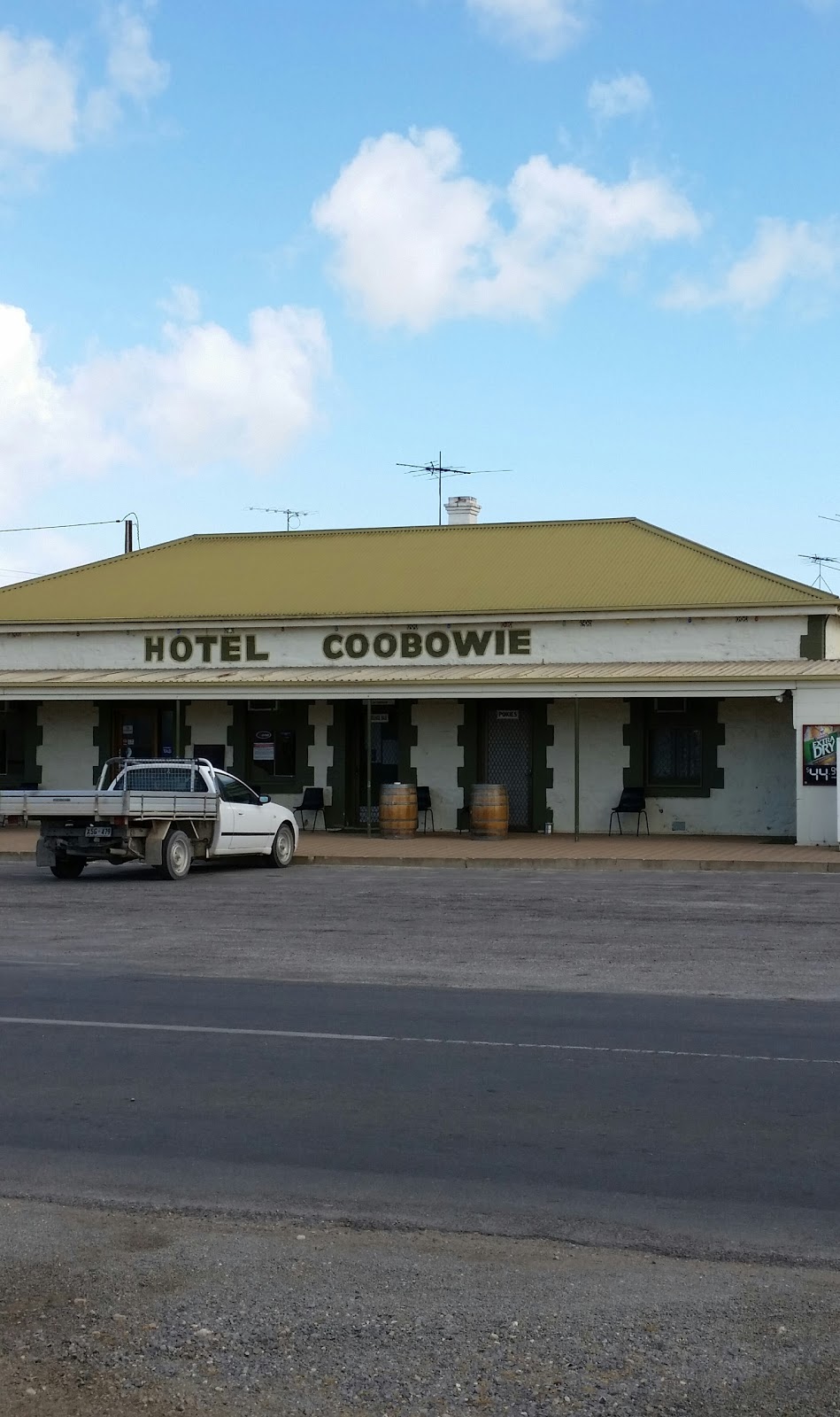 Coobowie Hotel | 59 Beach Rd, Coobowie SA 5583, Australia | Phone: (08) 8852 8143
