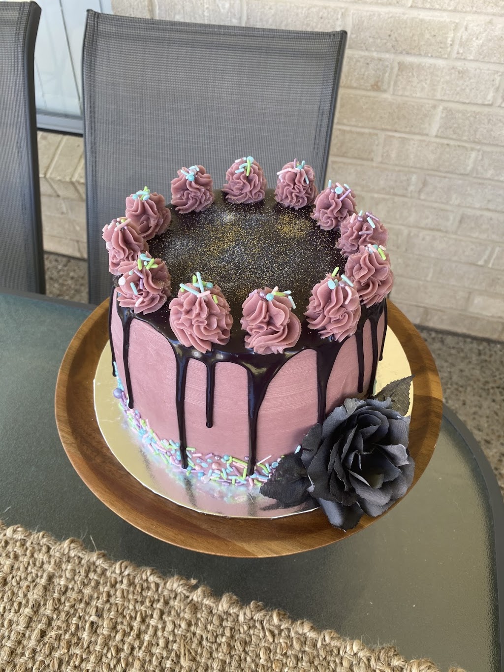 Stacey Bakes Cakes | Thistledome St, Morayfield QLD 4506, Australia | Phone: 0422 078 056