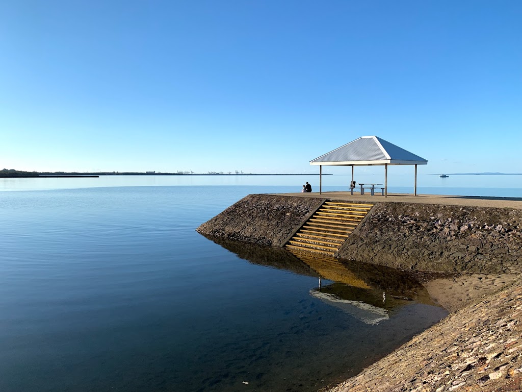 Wynnum Jetty | tourist attraction | Wynnum Esplanade, Wynnum QLD 4178, Australia | 0734038888 OR +61 7 3403 8888