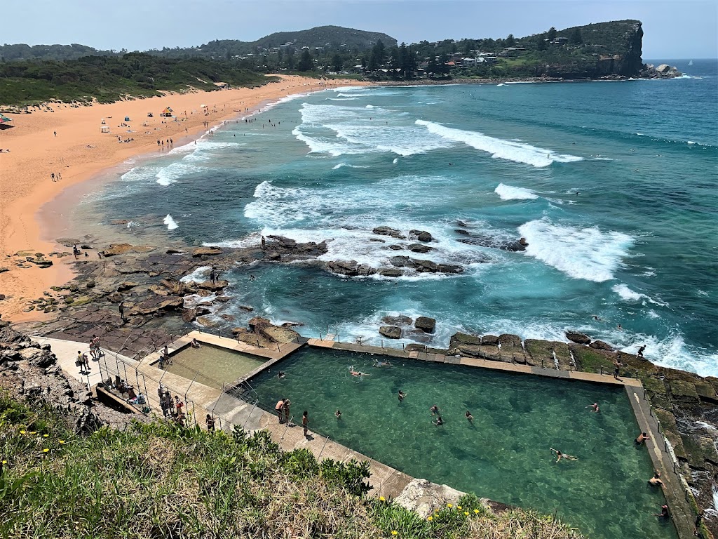 Avalon Beachside Apartment | 1 Avalon Parade, Avalon Beach NSW 2107, Australia | Phone: 0410 589 000