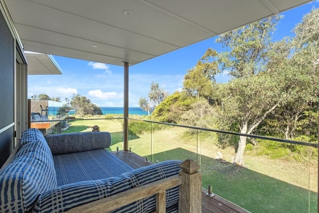 Warrain Beach House | 14 Farrant Ave, Culburra Beach NSW 2540, Australia | Phone: (02) 4443 6635