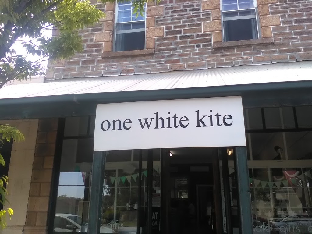 One White Kite | cafe | 94 Main St, Kapunda SA 5373, Australia | 0885663019 OR +61 8 8566 3019