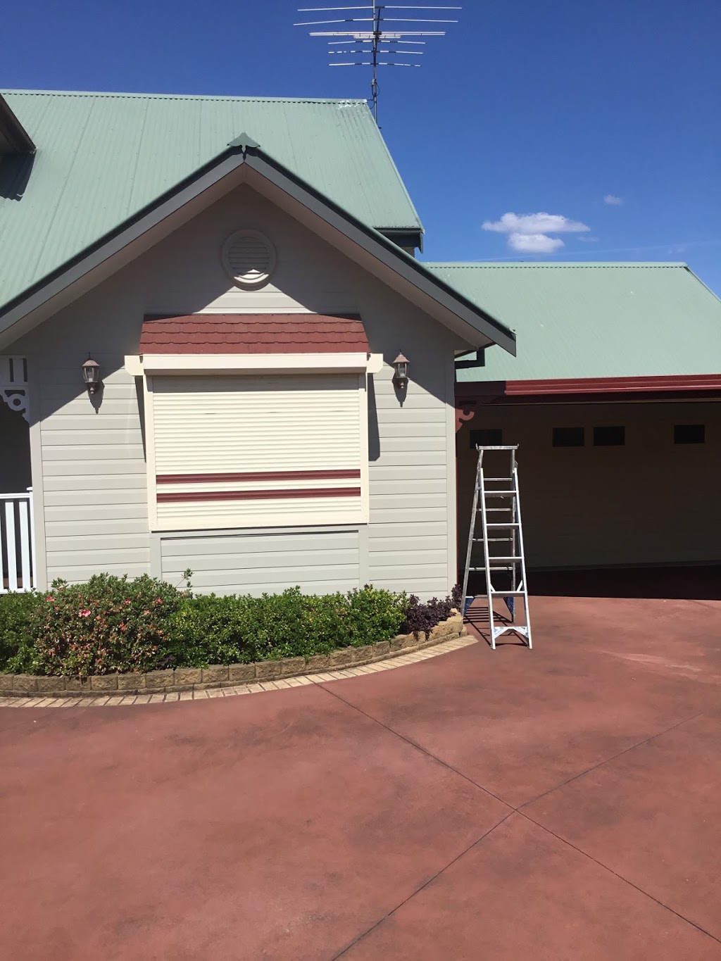 OZI QUALITY PAINTING SERVICES.PTY.LTD - Painter Blacktown & Hill | Servicing Penrith, Blacktown, Blue Mountains, Hawkesbury, Windsor Hills District, Jordan Springs, Katoomba, Springwood, Marsden Park, Seven Hills, 14 Outlook Ave, Emu Heights NSW 2750, Australia | Phone: 0422 727 119