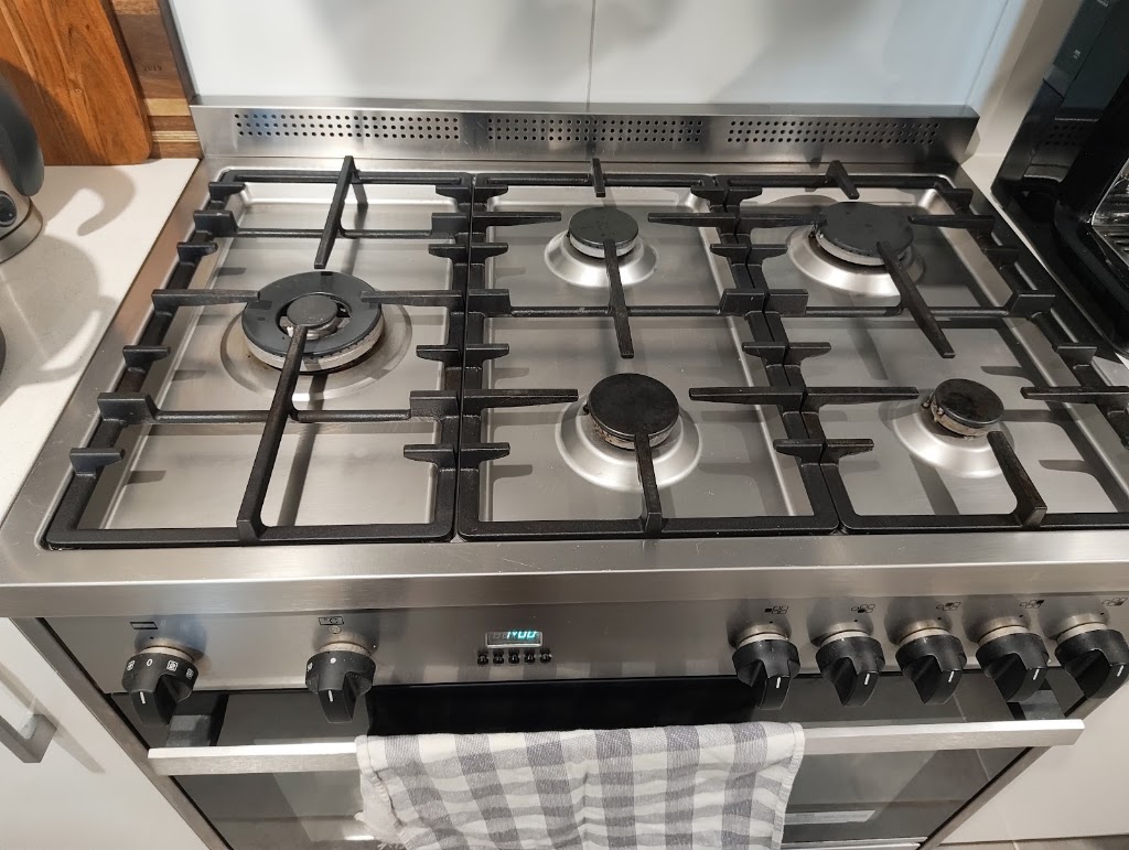 Alpha Prestige Cleaning | 15 Lignite Ave, Gillieston Heights NSW 2321, Australia | Phone: 0451 644 842