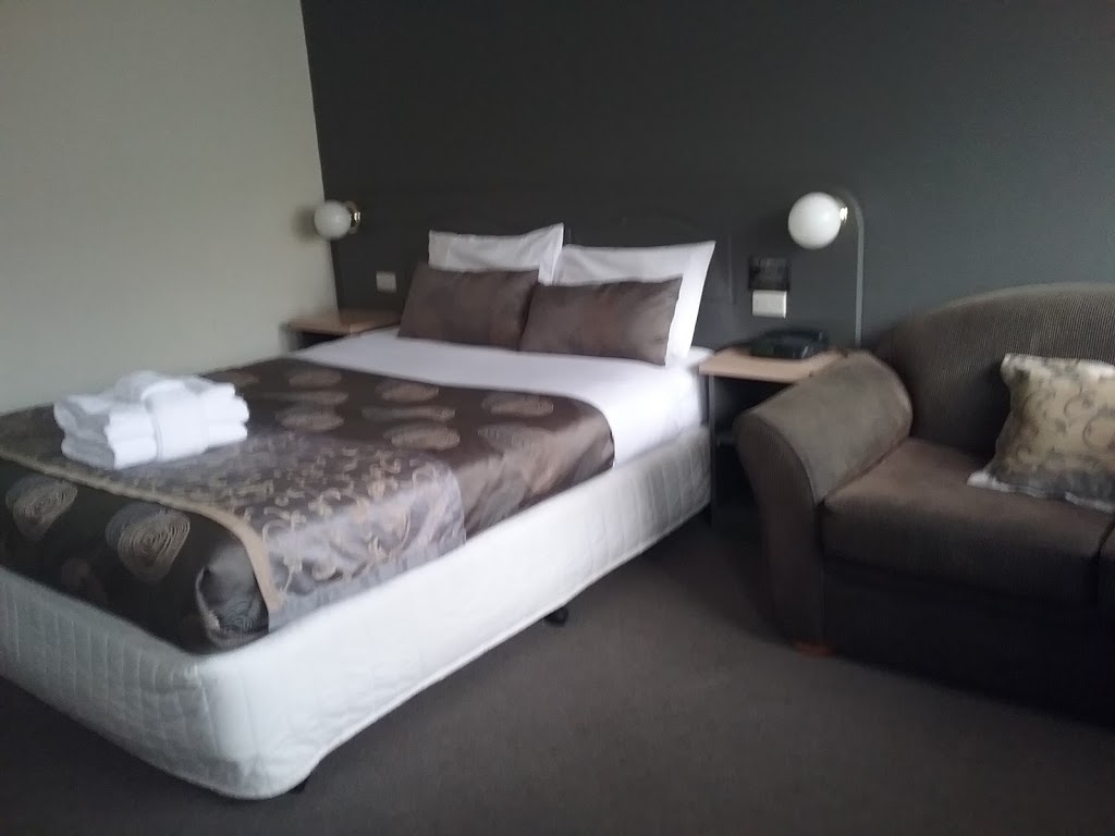 Lorne Coachman Inn | lodging | 1 Deans Marsh Rd, Lorne VIC 3232, Australia | 0352892244 OR +61 3 5289 2244