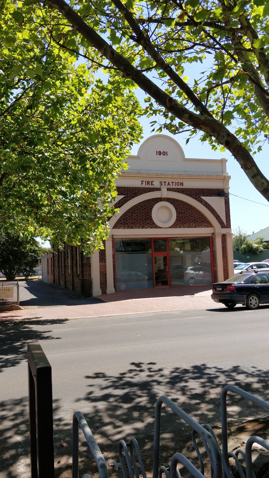 Hamilton Fire Brigade | fire station | 104 Cox St, Hamilton VIC 3300, Australia | 0355711070 OR +61 3 5571 1070