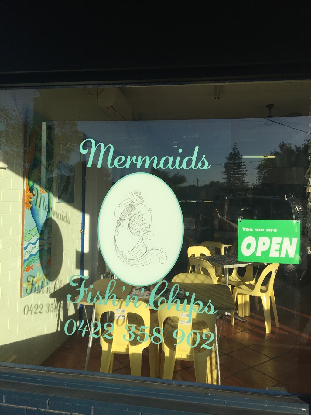Mermaids Fish ‘n’Chips | 1 Irene St, Mount Tarcoola WA 6530, Australia | Phone: 0422 358 902