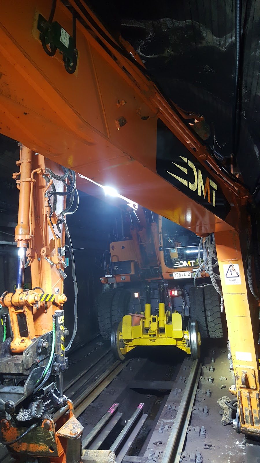 Di Mattia Transport Pty Ltd | 80 Dunheved Cct, St Marys NSW 2760, Australia | Phone: (02) 9792 8002