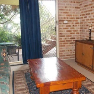 Paradise Apartment | lodging | 11B Margaret St, Point Clare NSW 2250, Australia | 0438473033 OR +61 438 473 033