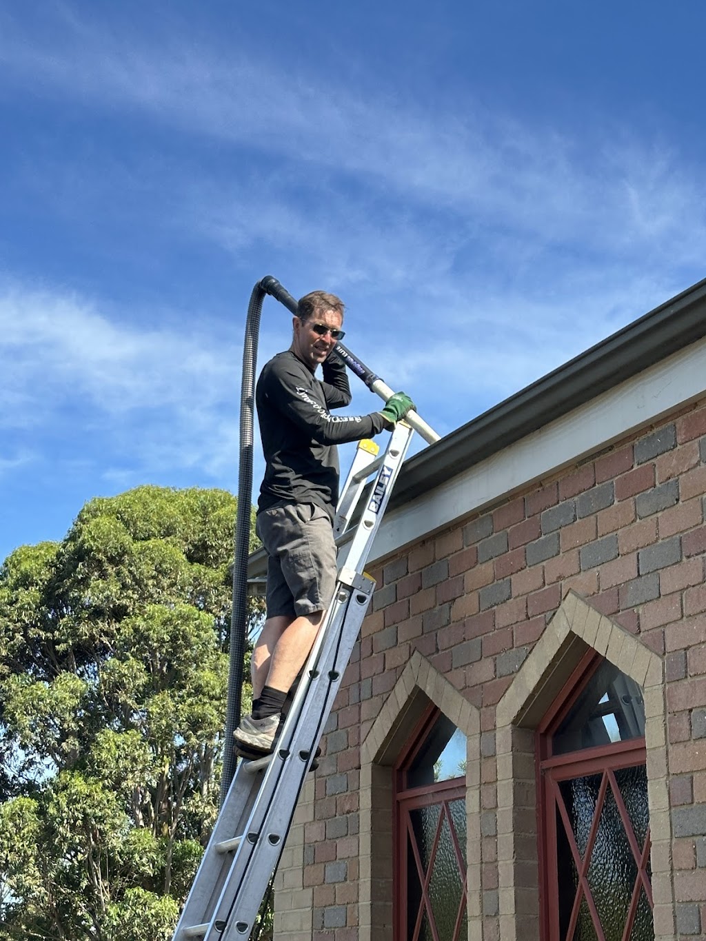 Lyrebird Outdoor Cleaning | 1615 Old Sale Rd, Buln Buln East VIC 3821, Australia | Phone: 0422 109 629