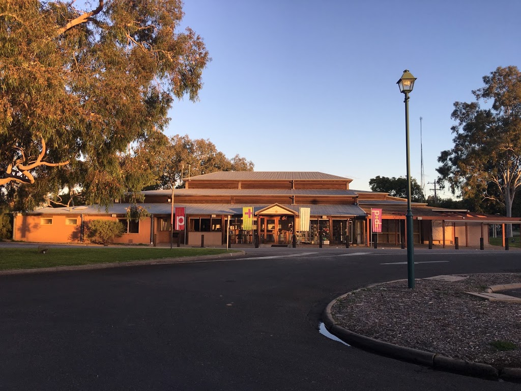 Swan Hill Regional Art Gallery | Horseshoe Bend, Swan Hill VIC 3585, Australia | Phone: (03) 5036 2430