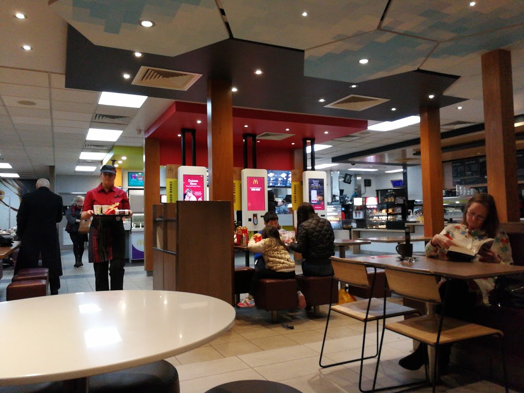 McDonalds East Doncaster | meal takeaway | Cnr Blackburn &, Doncaster Rd, Doncaster VIC 3109, Australia | 0398429987 OR +61 3 9842 9987