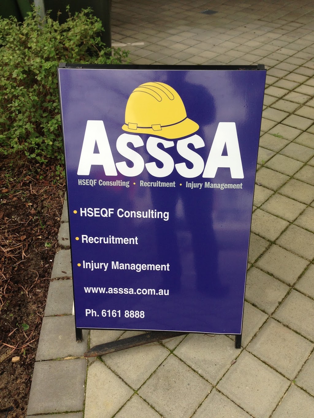 Genuine Signs Signwriter Mandurah | 10 Albion Rd, Madora Bay WA 6210, Australia | Phone: 0418 911 552