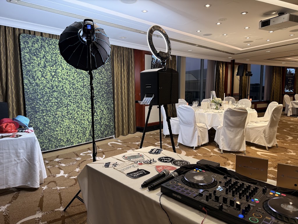 Story & Moments Photo Booth | 7 McPherson Pl, Illawong NSW 2234, Australia | Phone: 0400 012 444