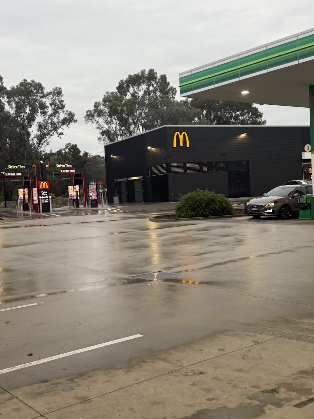 McDonalds Thurgoona | 2 Diamond Dr, Thurgoona NSW 2640, Australia | Phone: (02) 6043 6100