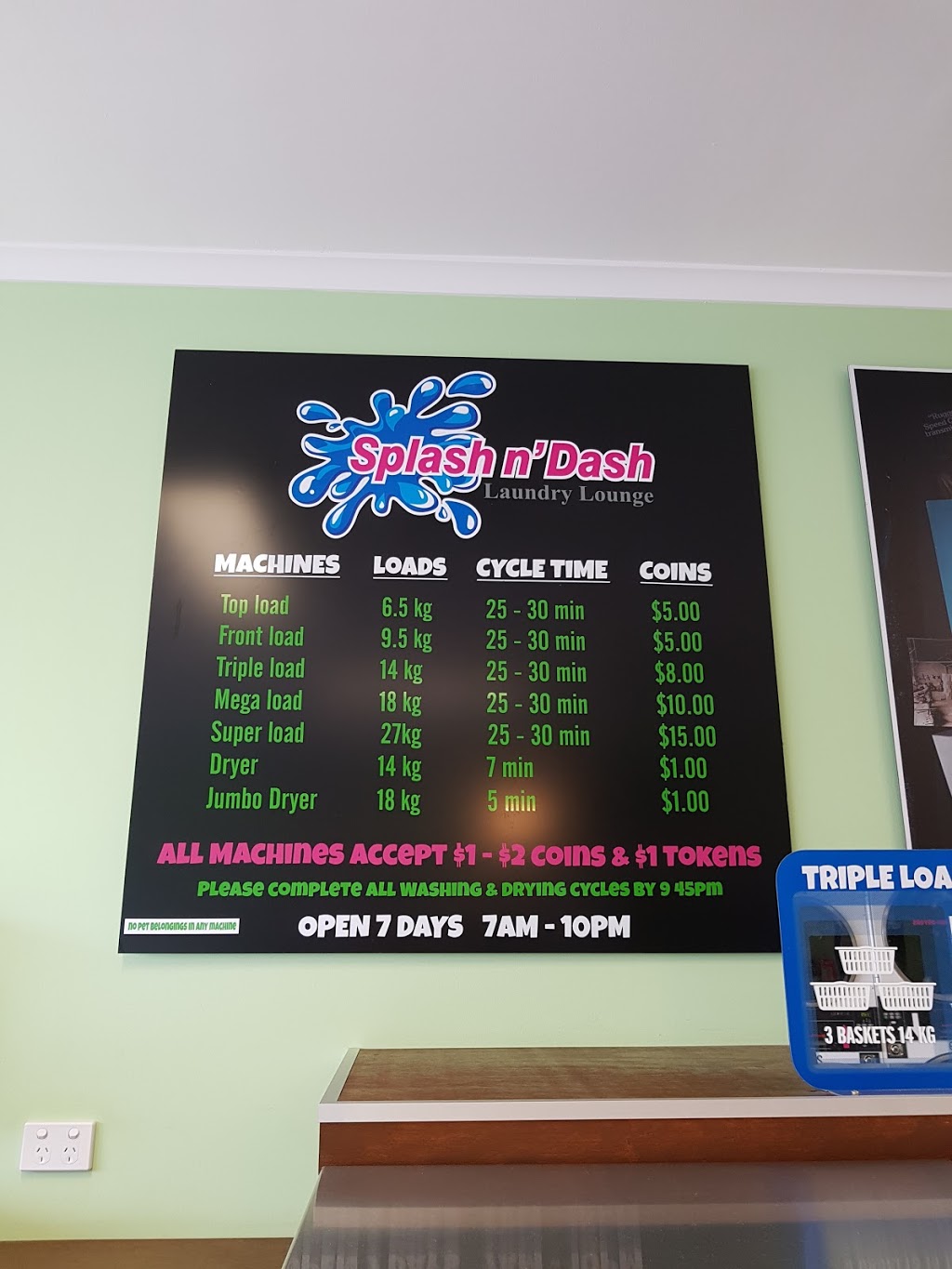 Splash n Dash Self Serve Coin Laundry | Shop 15 (outside entrance also) Gladstone Park Shopping Centre, 8-34 Gladstone Park Dr, Gladstone Park VIC 3043, Australia