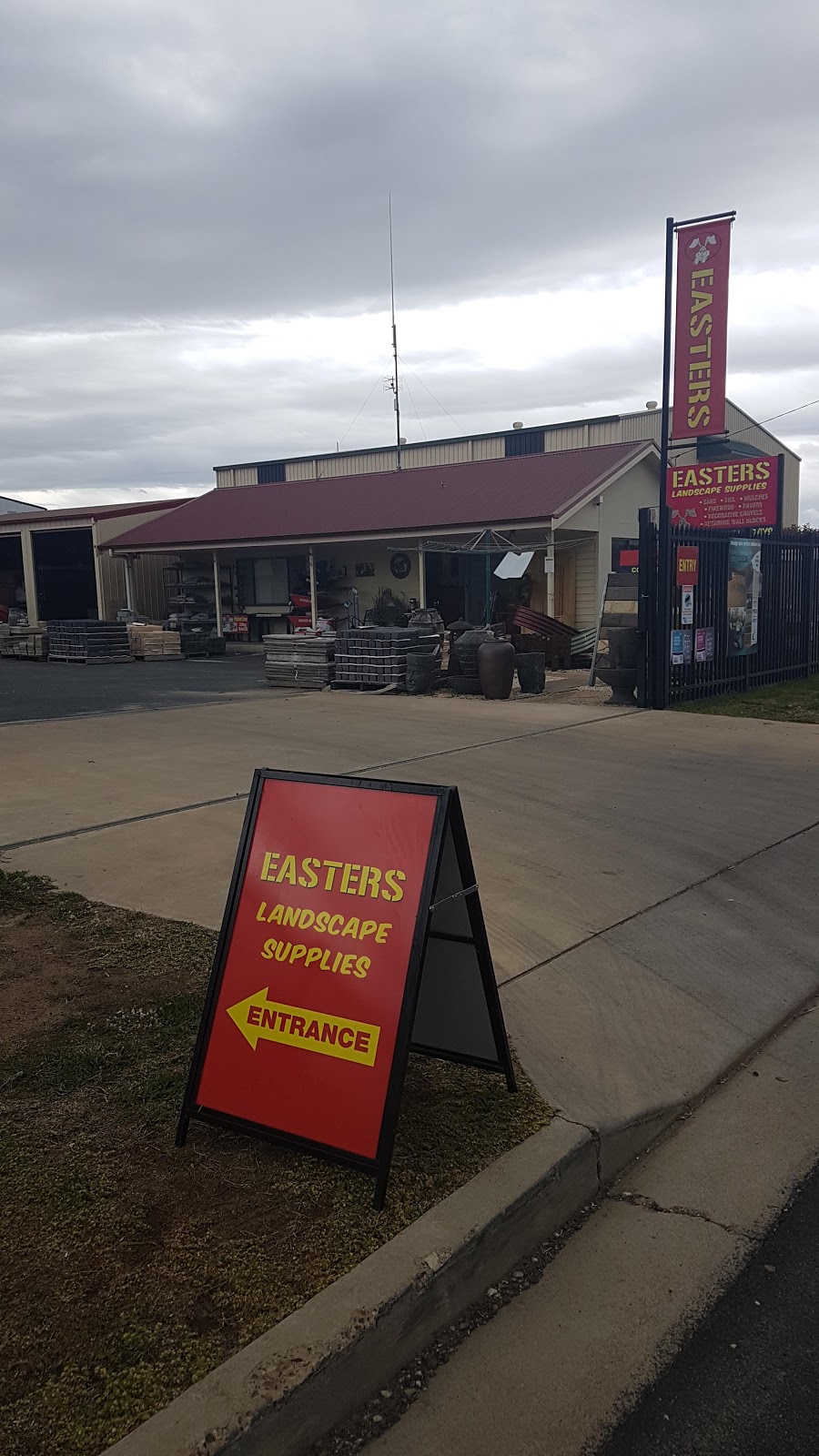Easters Landscape Supplies | general contractor | 45 Hume St, Taminda NSW 2340, Australia | 0267620650 OR +61 2 6762 0650
