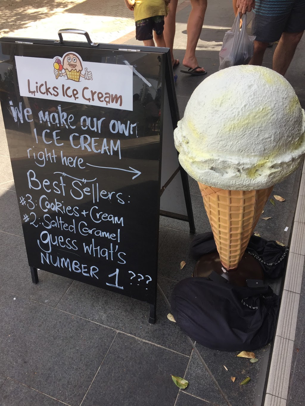 Licks Ice Cream | 105 The Entrance Road, The Entrance Waterfront Plaza, The Entrance NSW 2261, Australia | Phone: 0410 630 903