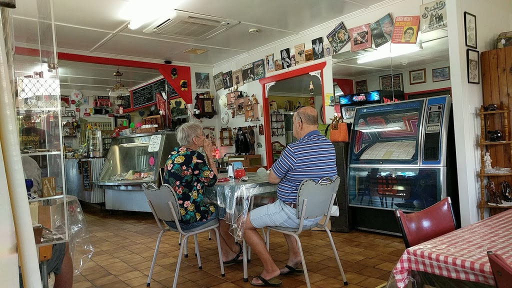 MJs Retro & Vintage Wares | cafe | 48843 Bruce Hwy, Benaraby QLD 4680, Australia | 0749750326 OR +61 7 4975 0326