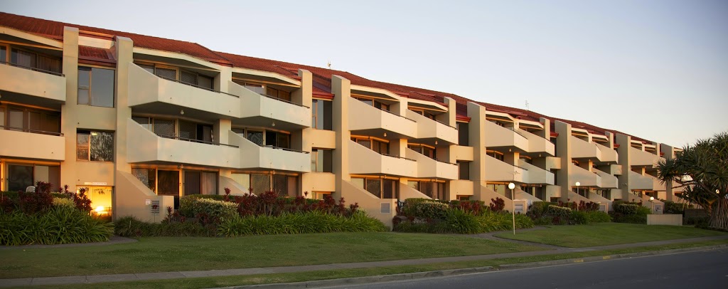 Sandrift Beachfront Apartments | Unit 102, 98-106 Marine Parade, Miami QLD 4220, Australia | Phone: (07) 5575 3677