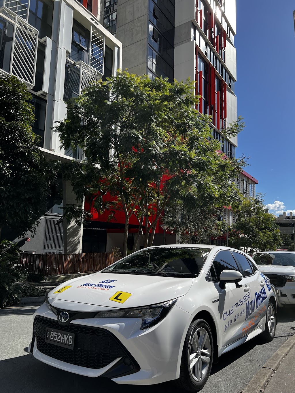 New Dream Driving School | 104 Colchester St, South Brisbane QLD 4101, Australia | Phone: 0412 745 852
