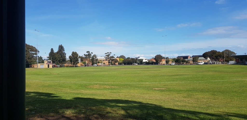 Shorten Reserve | park | 81 Essex St, West Footscray VIC 3012, Australia