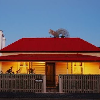 Shurdingtons Accommodation | 7 Portland St, Penola SA 5277, Australia | Phone: 0427 028 652