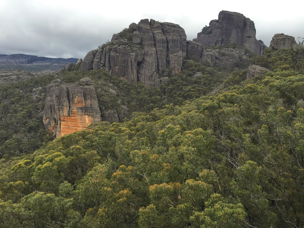 Chimney Pots | park | Glenelg Valley Road, Grampians VIC 3314, Australia | 0353614000 OR +61 3 5361 4000