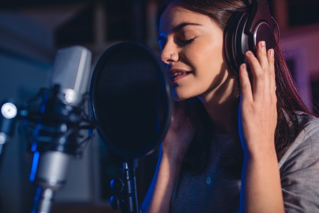 Diamond Vocal Studio | school | 17 Paldao Rise, Peregian Beach QLD 4573, Australia | 0413030360 OR +61 413 030 360