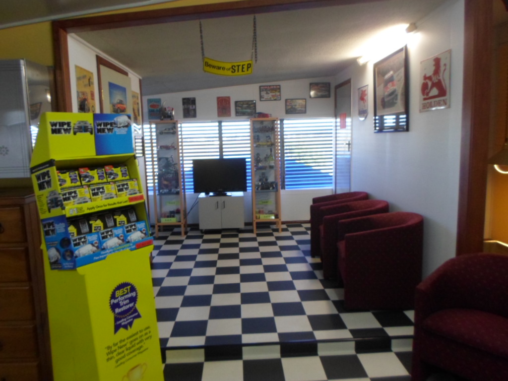 Sureline Body Repairs | 196 Beatty Rd, Archerfield QLD 4108, Australia | Phone: (07) 3275 3134