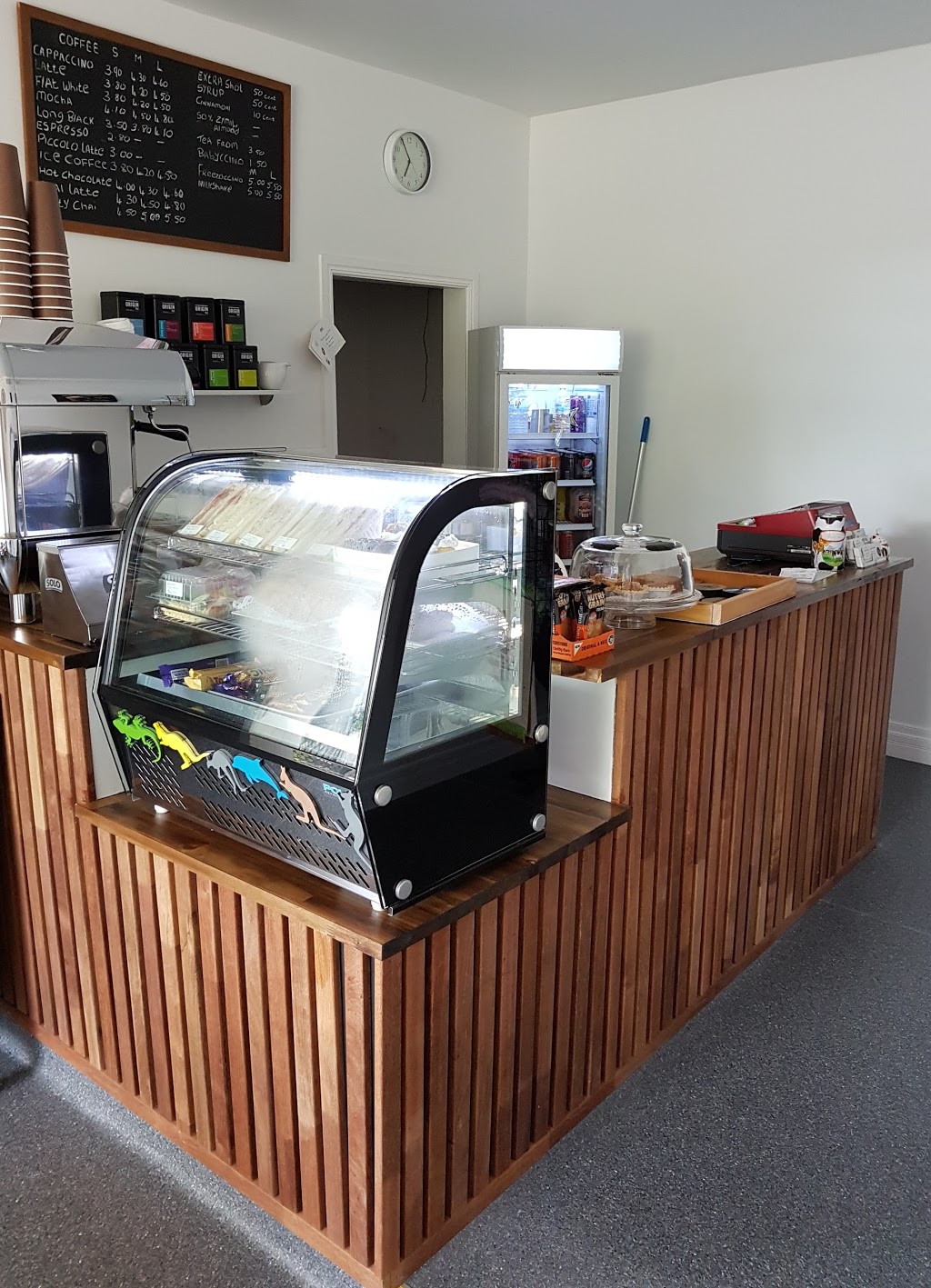3Js Coffee & Gifts | cafe | 101 Kate St, Woody Point QLD 4019, Australia | 0424933635 OR +61 424 933 635