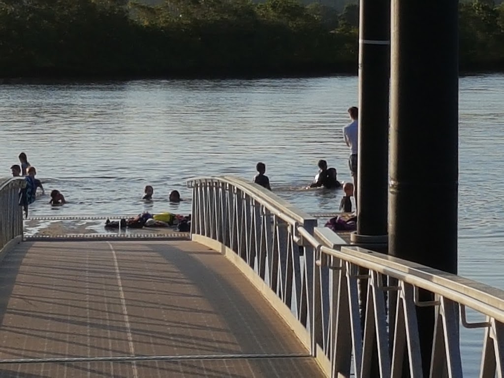 Lake Dunethin Pier | Maroochy River QLD 4561, Australia