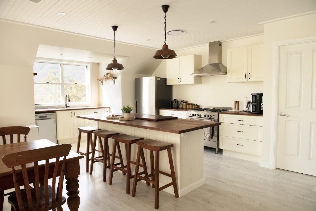 The Gum Scrub | 36 Valley View Cl, Napoleon Reef NSW 2795, Australia | Phone: 0412 318 178