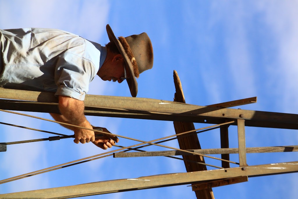 4 Corners windmill | Murchison WA 6630, Australia | Phone: 0467 709 389