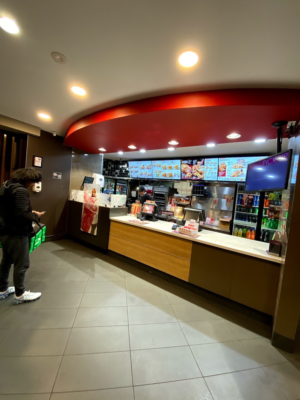 KFC Bayswater | meal takeaway | 593 Dorset Rd, Bayswater North VIC 3153, Australia | 0397615741 OR +61 3 9761 5741