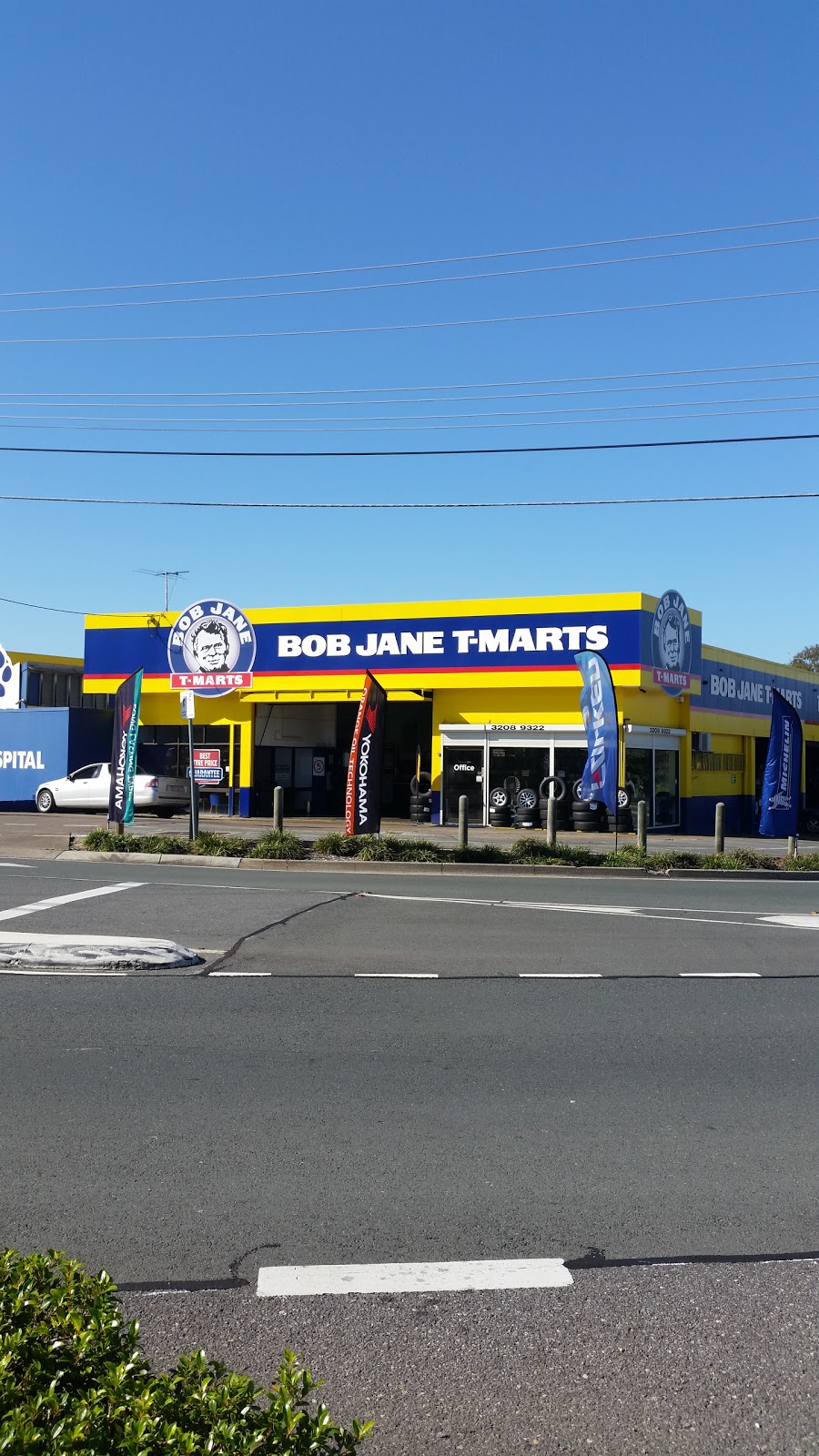 Bob Jane T-Marts | 3329 Pacific Hwy, Springwood QLD 4127, Australia | Phone: (07) 3208 9322
