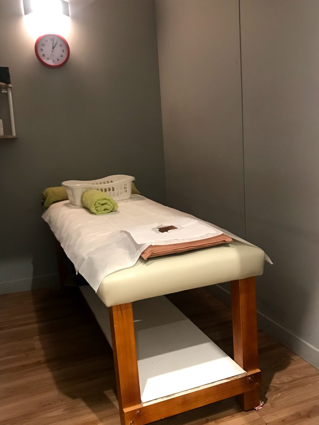 Healthy Care Massage | Shop 43 Lake Macquarie Square, 46 Wilsons Rd, Mount Hutton NSW 2290, Australia | Phone: (02) 4049 5555