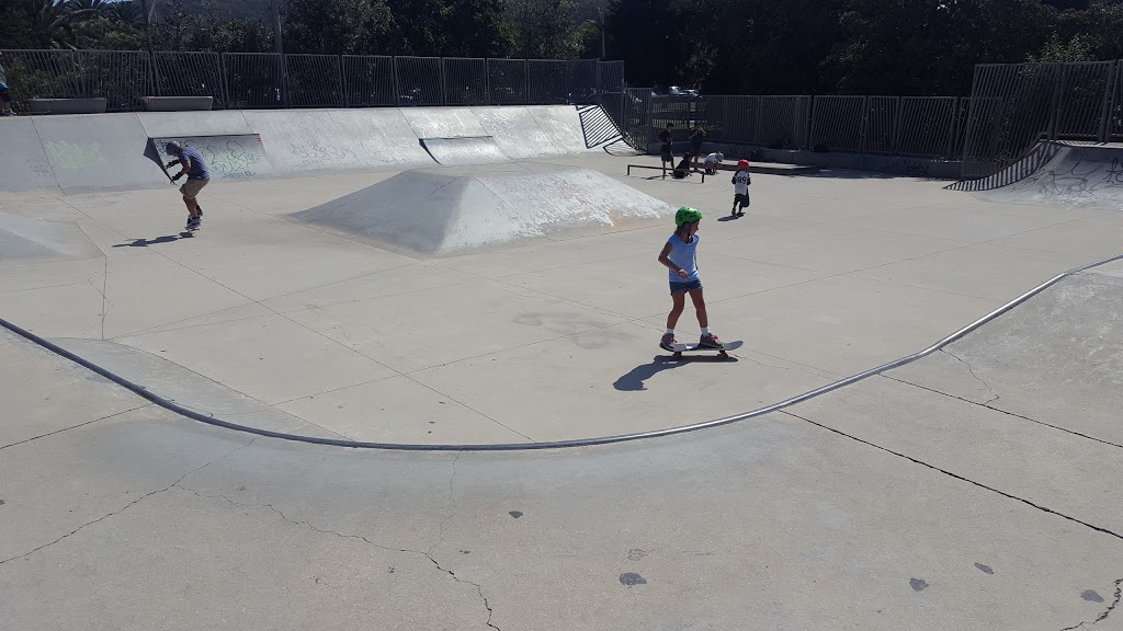 Avalon Beach Skatepark | 691 Barrenjoey Rd, Avalon Beach NSW 2107, Australia | Phone: 1300 434 434