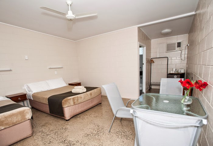 Mareeba Lodge Motel | lodging | 261 Byrnes St, Mareeba QLD 4880, Australia | 0740922266 OR +61 7 4092 2266
