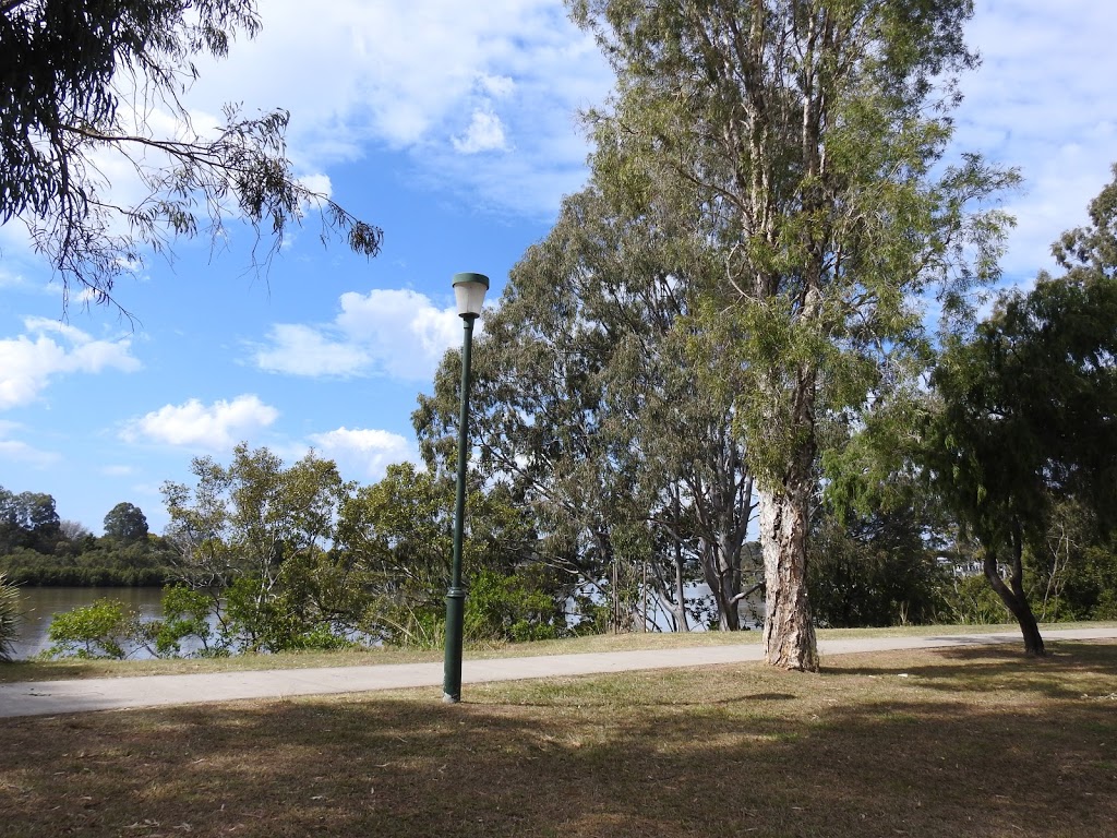 Graceville Simpsons Playground Park | park | 229 Graceville Ave, Graceville QLD 4075, Australia