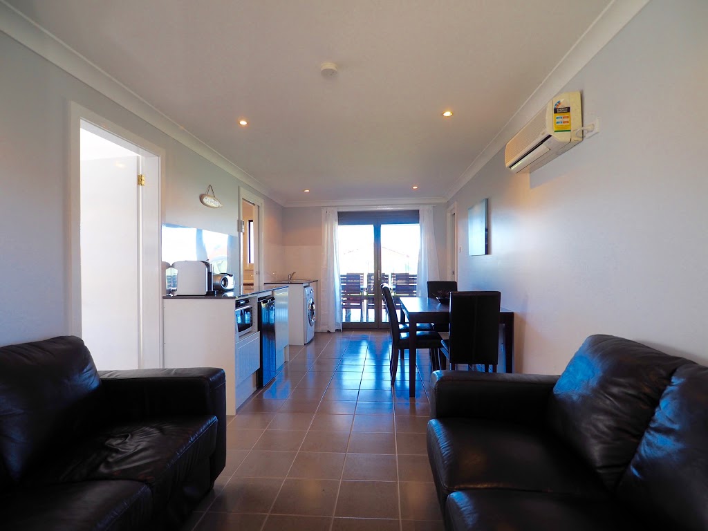 Callala Beach Shack | lodging | 24 Callala Beach Rd, Callala Beach NSW 2540, Australia | 0414267299 OR +61 414 267 299